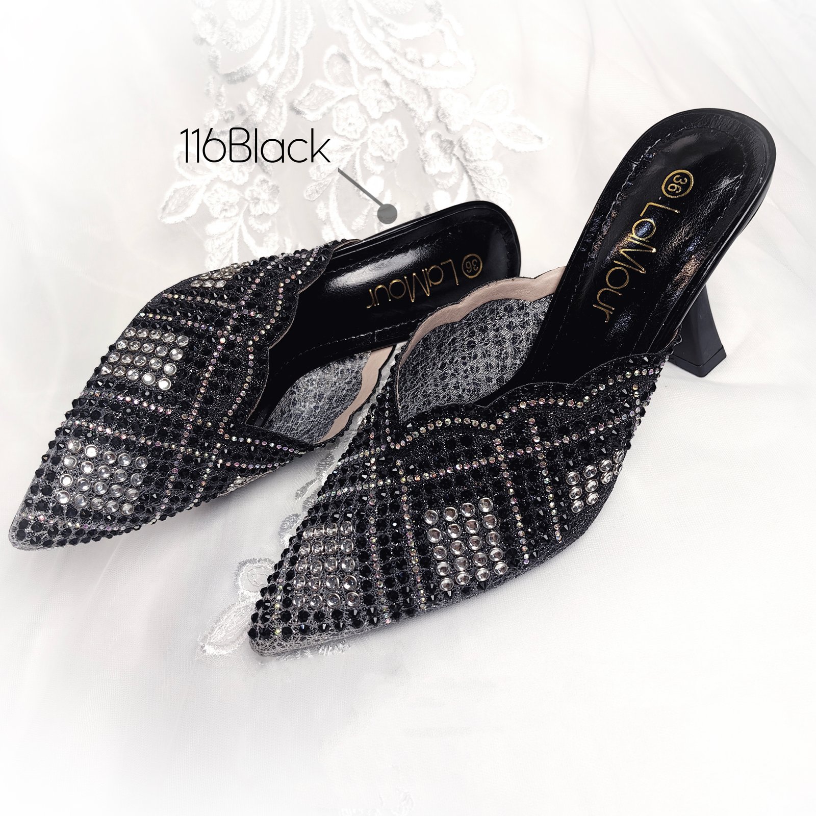 菱格闪钻尖头粗跟晚宴鞋