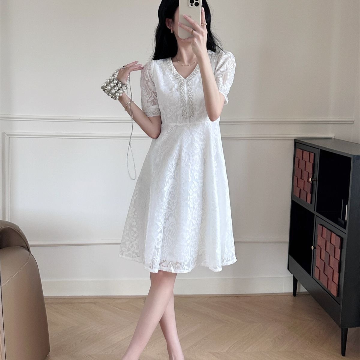 法式温柔风钉珠蕾丝连衣裙