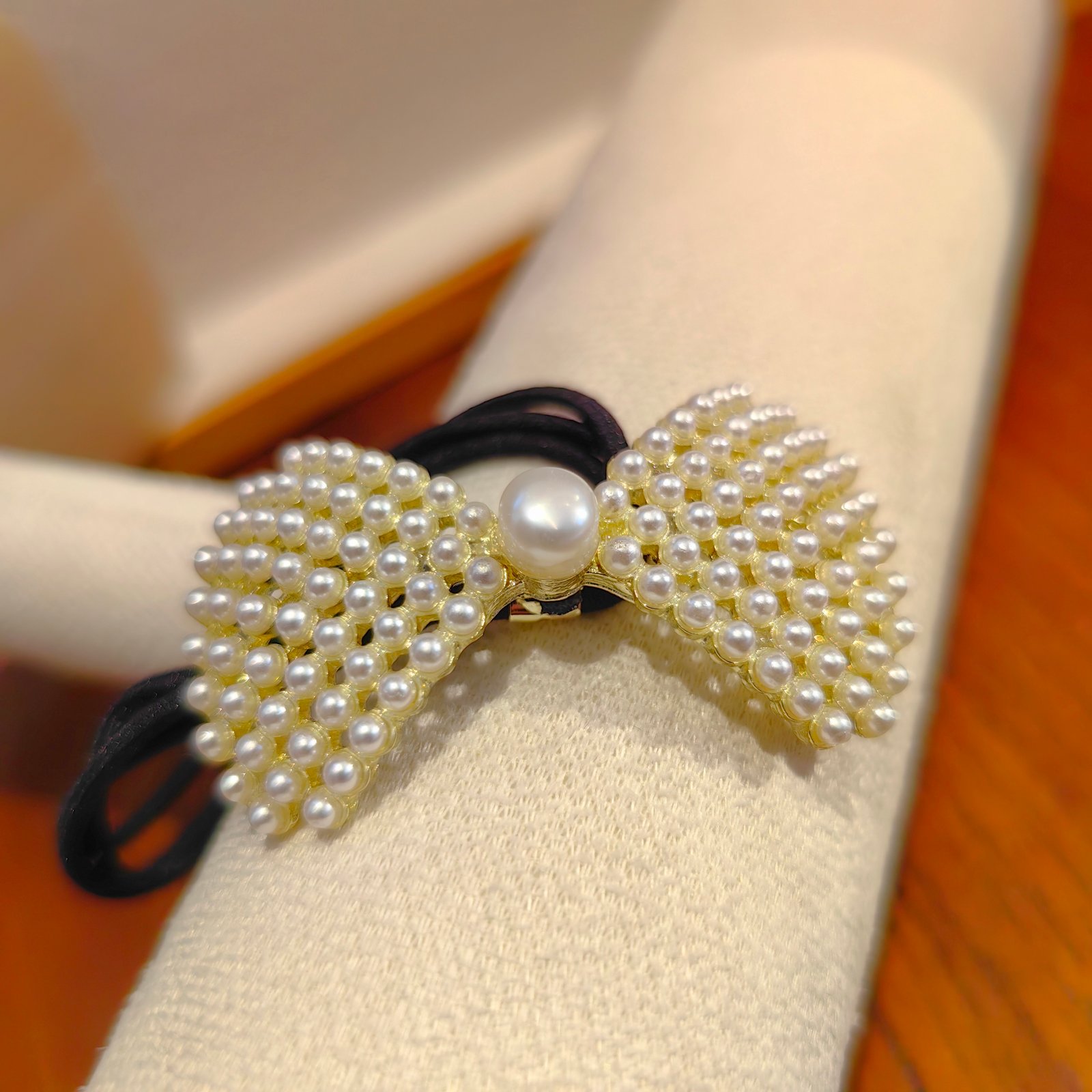 [EN] Full Pearl Bow Hair Tie[CN] 满珠蝴蝶结珍珠发圈