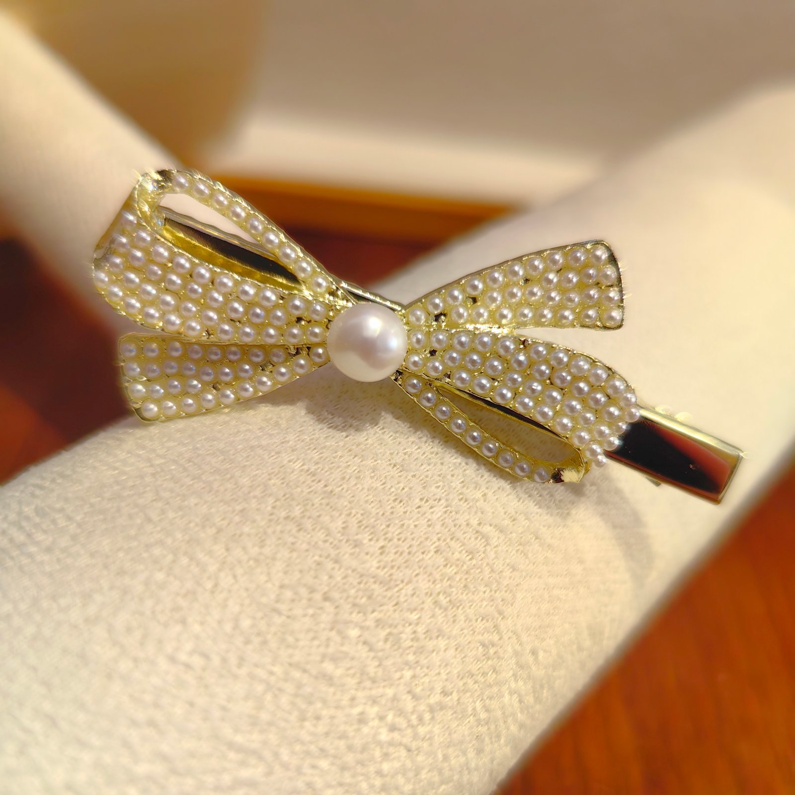 [EN] Full Pearl Bow Hair Clip [CN] 满珠蝴蝶结珍珠发夹